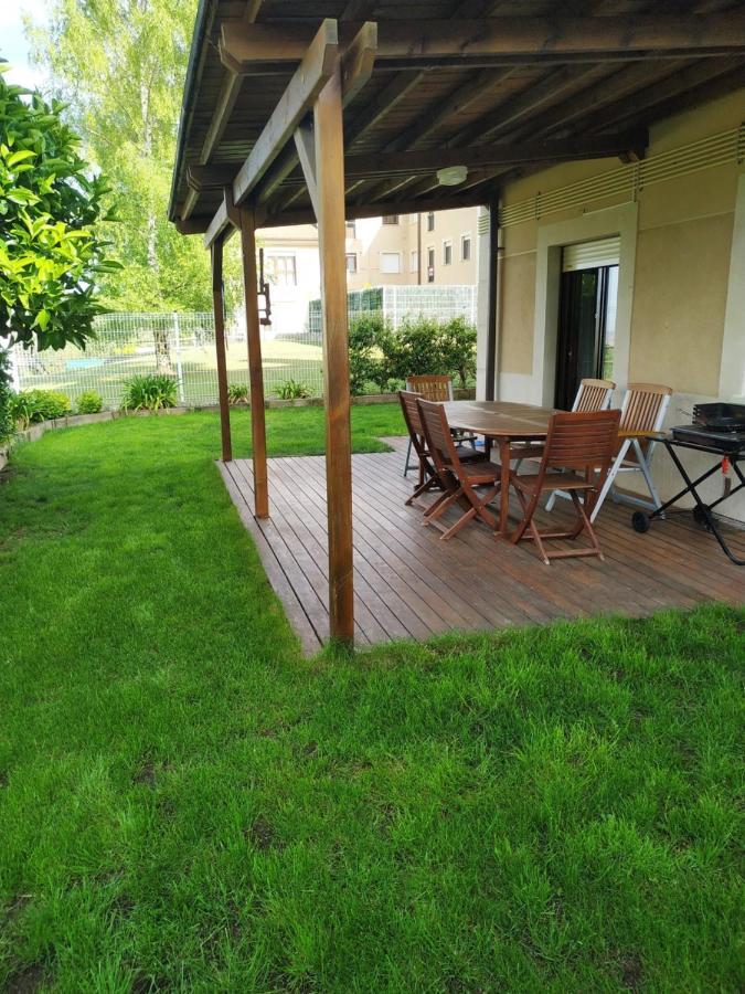 Apartamento Golf Con Jardin Sojuela Екстериор снимка